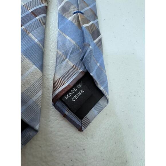 "Kenneth Cole" Reaction, 60" Men's Tie, RN#121148, Made In China, 100% Silk - Picture 6 of 9